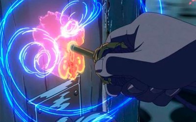 La llave mágica que Suzume utiliza para abrir y cerrar puertas, simbolizando su control sobre los eventos sobrenaturales y la protección contra catástrofes en la película Suzume.